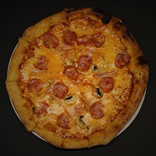 Пица Кон Карне