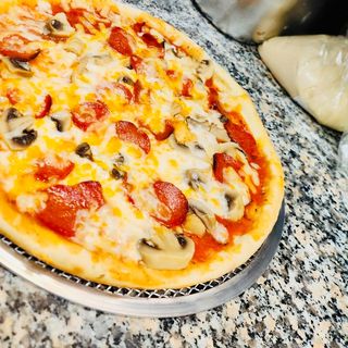 Пица с шунка