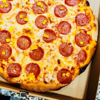 Пица пеперони