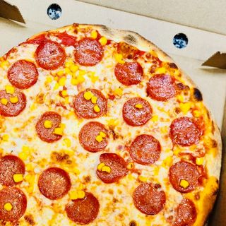 Пица с суджук