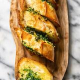 Багета с чесън 175г.