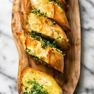 Багета с чесън 175г.