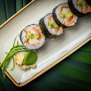 ФУТОМАКИ ПИКАНТНА ЕСЕТРА/6 бр/