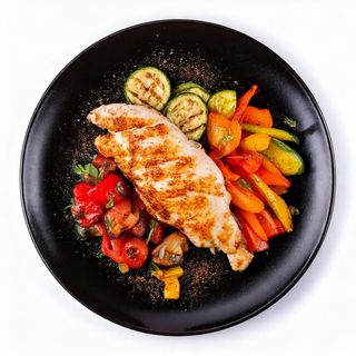 Пилешко филе на скара със зеленчуци