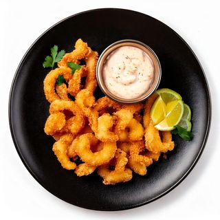 Хрупкави бейби калмари със сос Тартар