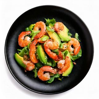 Салата с авокадо и скариди