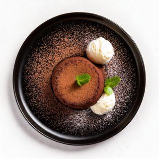 Шоколадово суфле със сладолед