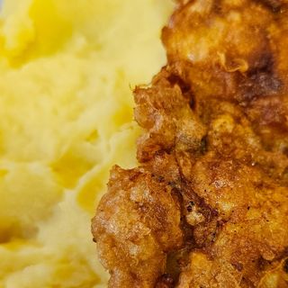 Пилешки филенца с картофено пюре (300г)