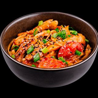 Сметанов удон с пиле (450 г)