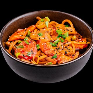 Удон Том Ям с пиле (380 г)