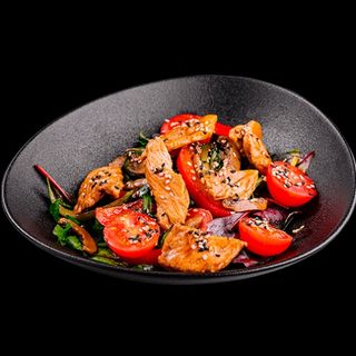 Топла пилешка салата (310 г)