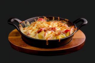 Запеканка с бекон и кашкавал