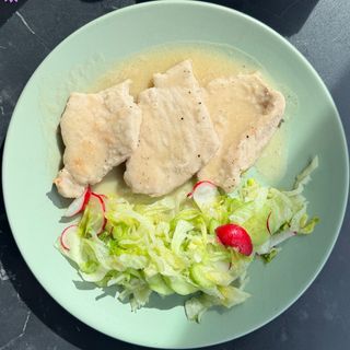 Свински скалопини с лимонов сос