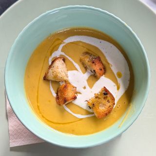 Крем супа с домашни крутони