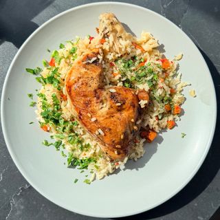 Пилешко бутче с ориз