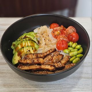 Поке с пилешко месо