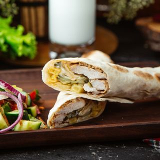 Пилешки дюрюм (300г)