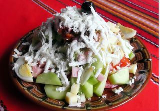 Овчарска салата (400г)