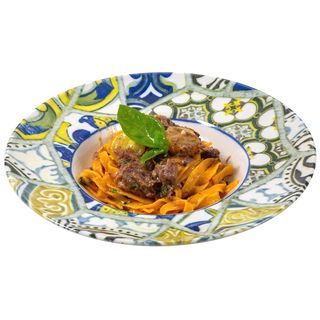 Паста сувидирани телешки бузи и сос от печено жълто чери (300г)