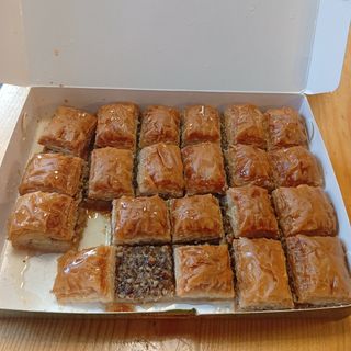 Турска Баклава с Орехи