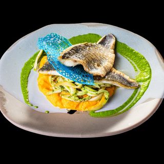 Филе от лаврак с нудли от тиквички и сос от морков