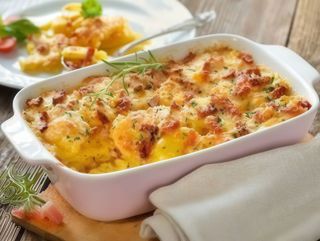 Картофена запеканка с бекон и кашкавал (300 г)