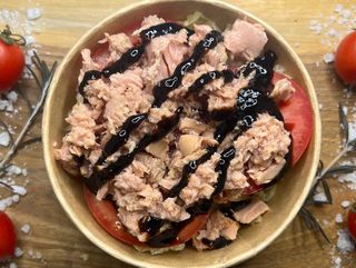 Салата с риба тон