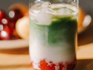 Strawberry айс матча лате XL (600мл)