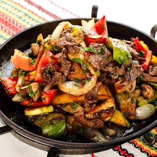 Сач с телешко 