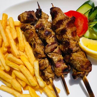 Пилешко шишче3 броя с гарнитура