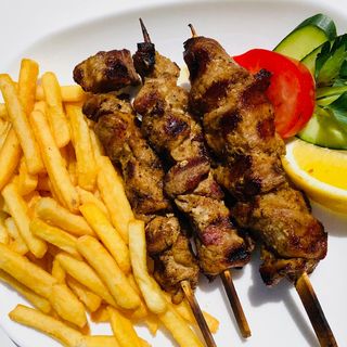 Свинско шишче 3 броя с гарнитура