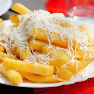 Пържени картофи със сирене 