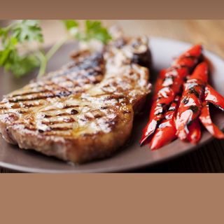 Свинска вратна пържола (200гр)