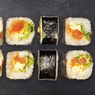 Футомаки сьомга