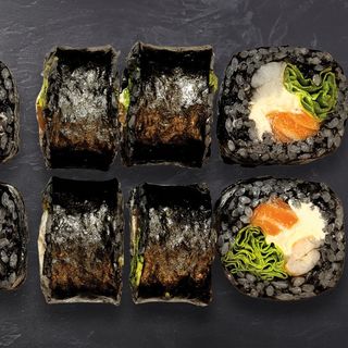 Black футомаки сьомга