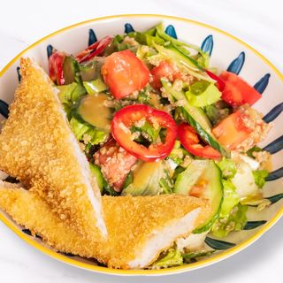 САЛАТА С ХРУПКАВА БЯЛА РИБА (410 гр)