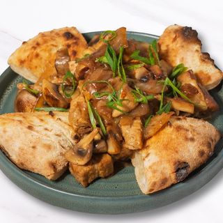 СВИНСКИ ХАПКИ С ГОРСКИ ГЪБИ