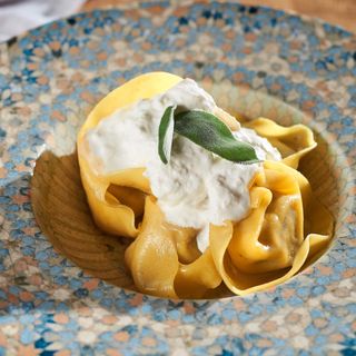 Тортелони с телешко (250г)