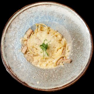 Спагети с пилешко филе и пармезанов сос