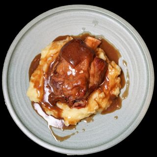 Свински джолан с картофено пюре и грейви сос