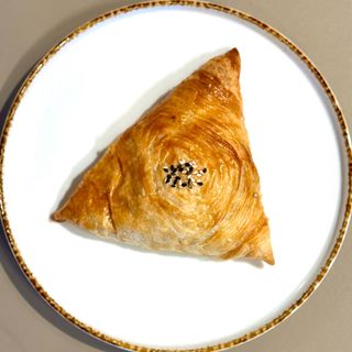 Самса с картофи и зеле