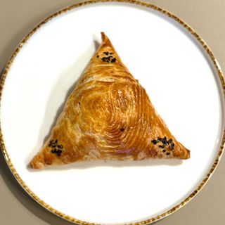 Самса със сирене и спанак