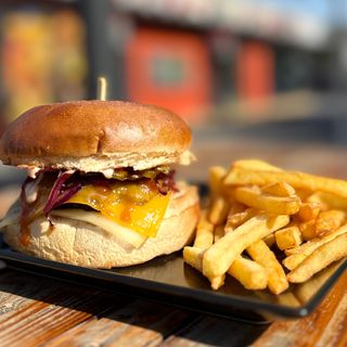 ДВОЕН ЧИЙЗБУРГЕР ОТОМОТО