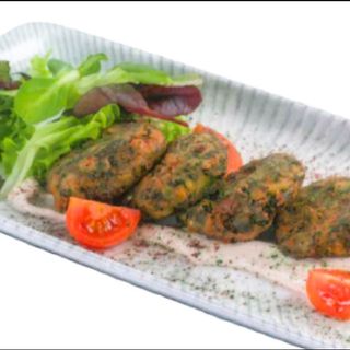 Спаначени кюфтенца с млечен мус