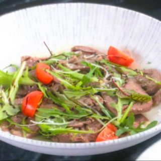 Карпачо от телешки език и билково чимичури