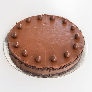 Торта Линдт 8 парчета (900г)