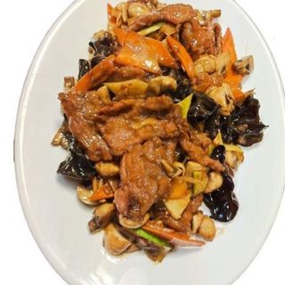 Три вида месо с бамбук,черни гъби и зеленчуци 