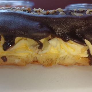 Еклер с пудра