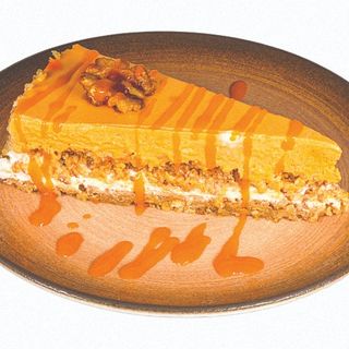 Торта с тиква и орехи