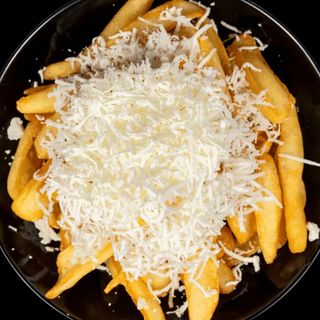 Пържени картофи със сирене